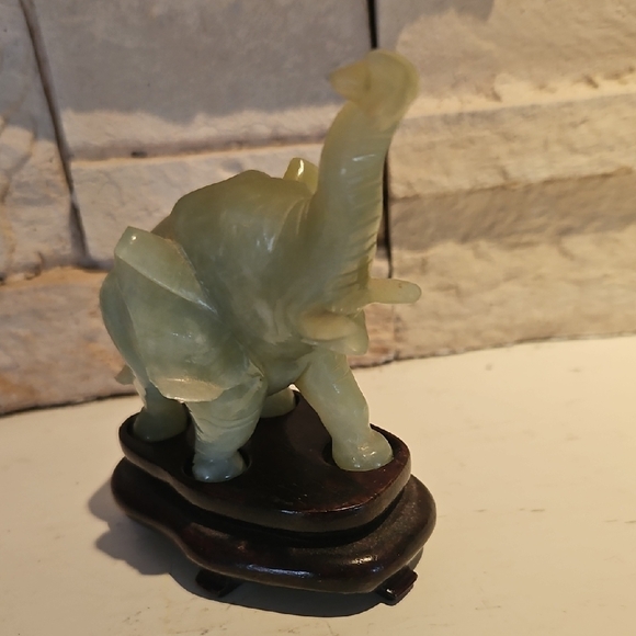 Green Elephant Jade Sculpture - Picture 3 of 7